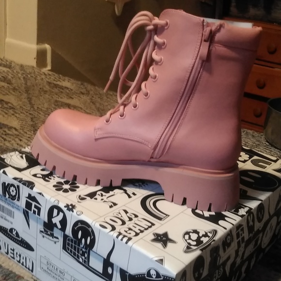 Koi×Dolls Kill Pink lace up boot - Picture 4 of 5